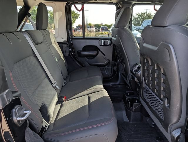 Used 2018 Jeep Wrangler Unlimited Rubicon w/ LED Lighting Group AWD/4WD image 31