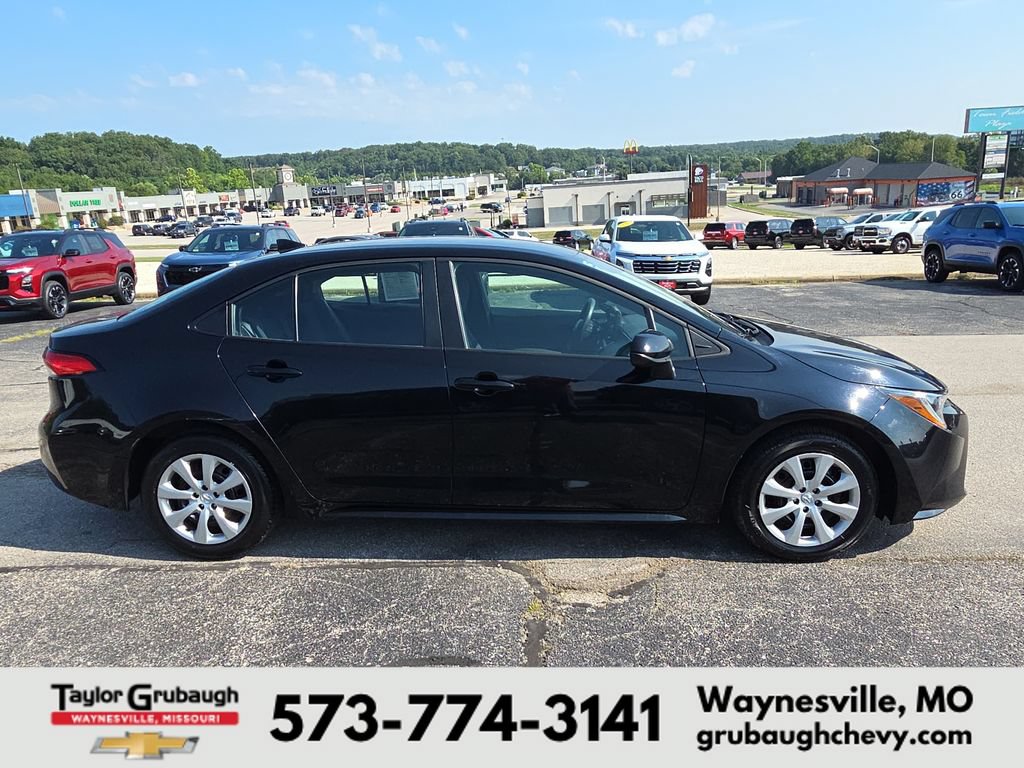 Used 2024 Toyota Corolla LE FWD image 9
