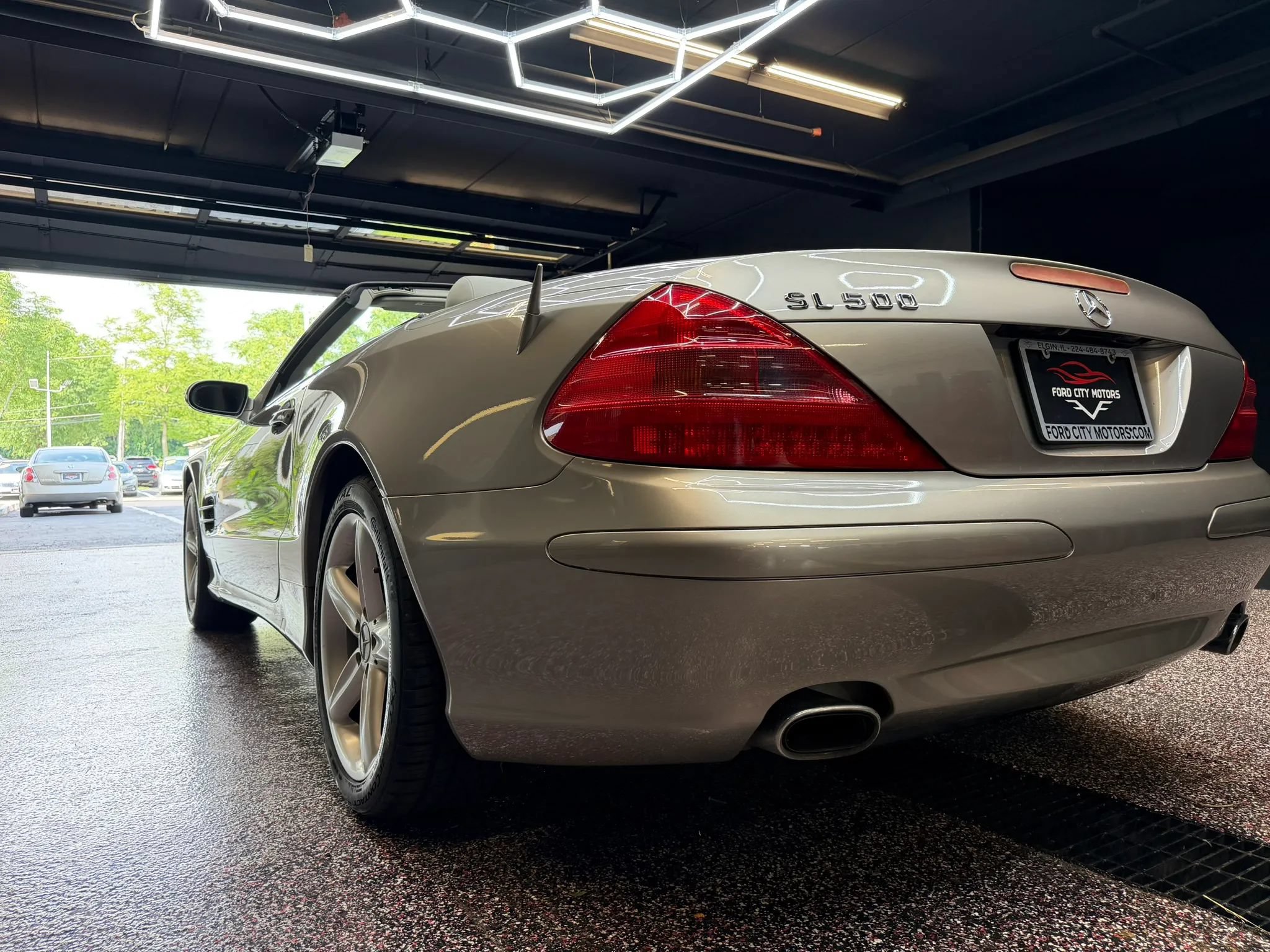 Used 2005 Mercedes-Benz SL 500 image 8