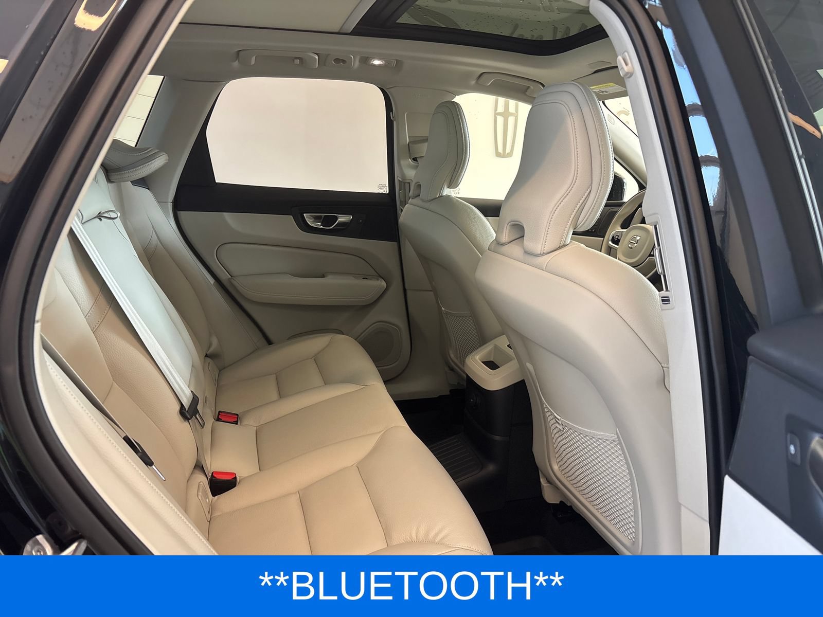 Used 2025 Volvo XC60 T8 Plus w/ Protection Package Premier AWD/4WD image 10