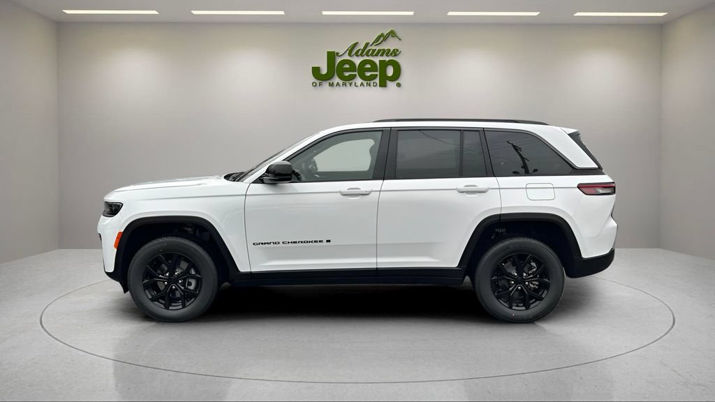 New 2026 Jeep Grand Cherokee Altitude AWD/4WD image 17