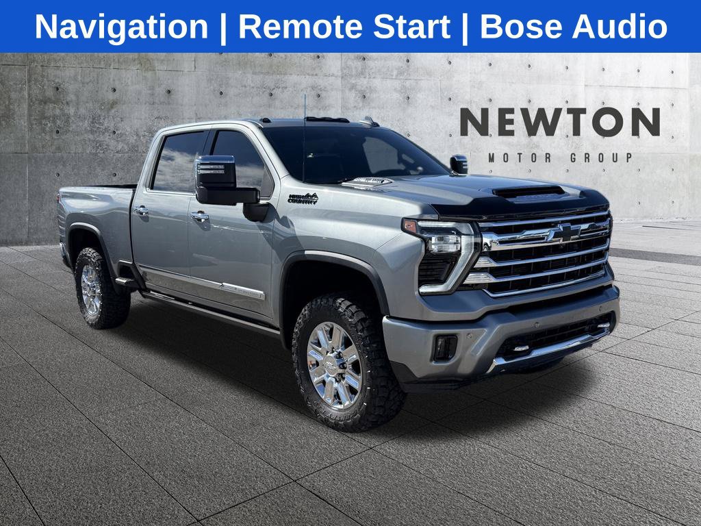 Used 2024 Chevrolet Silverado 2500 High Country w/ Technology Package AWD/4WD image 1