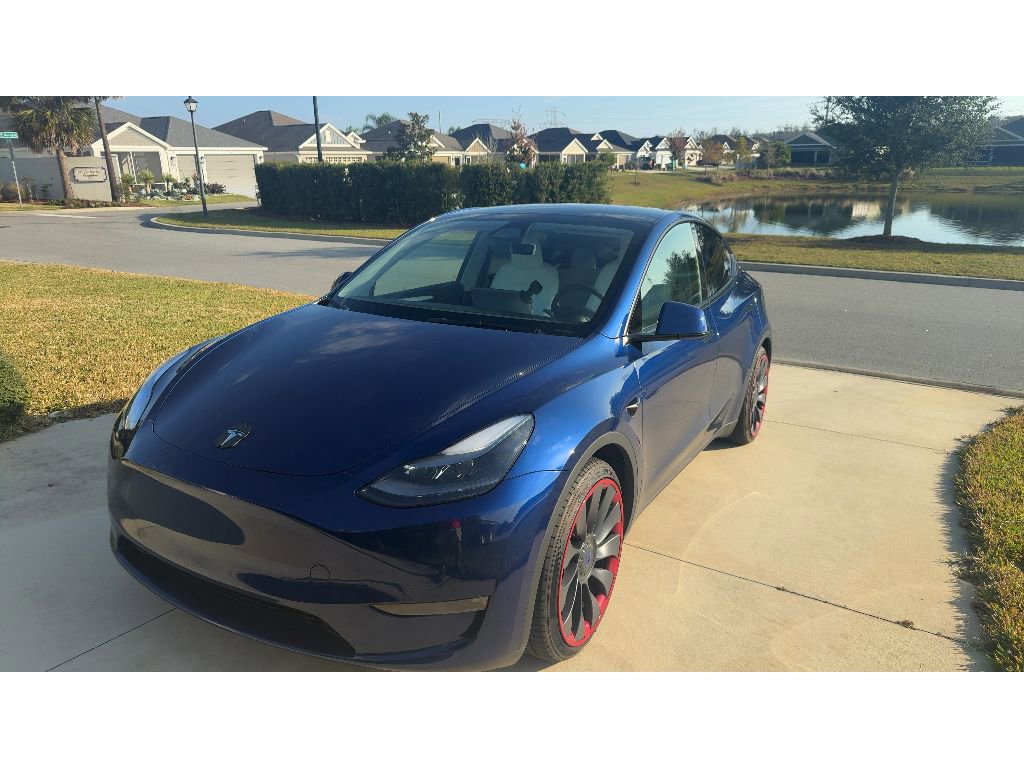 Used 2024 Tesla Model Y Performance image 1