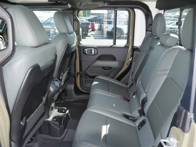 New 2025 Jeep Gladiator Mojave w/ Convenience Group image 24