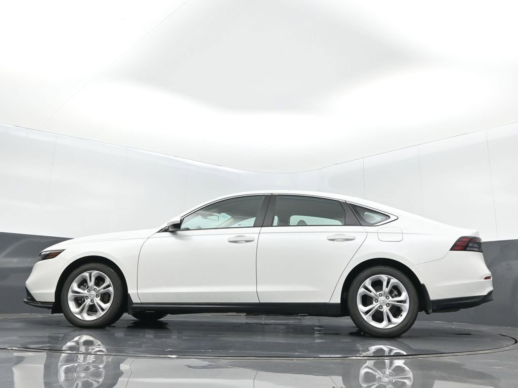 Used 2025 Honda Accord LX image 14