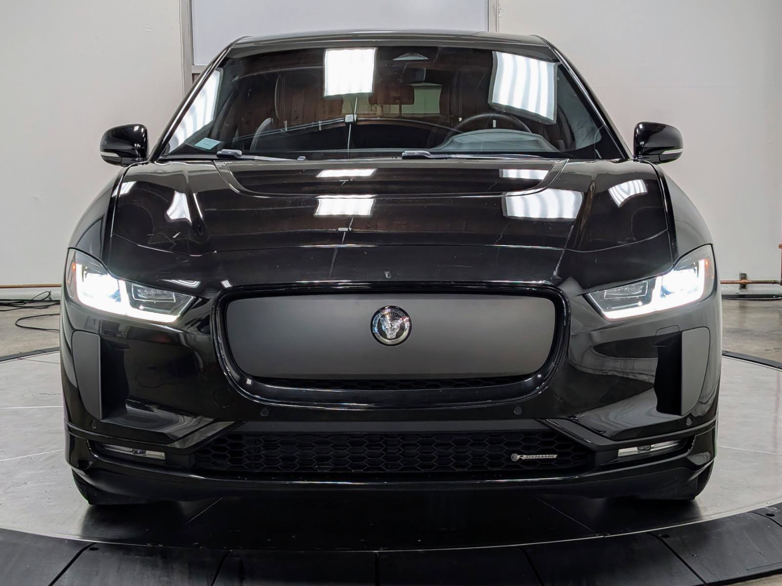 Used 2024 Jaguar I-PACE R-Dynamic HSE image 3