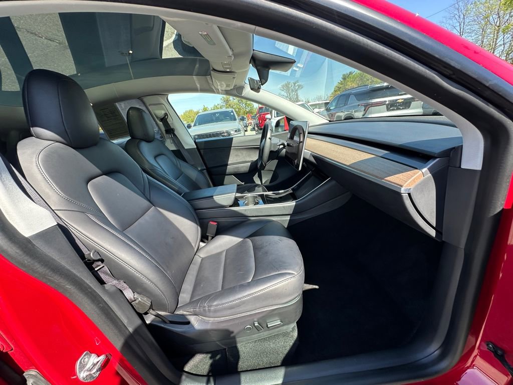 Used 2021 Tesla Model Y Long Range image 26