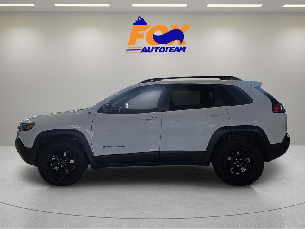 Used 2022 Jeep Cherokee Trailhawk w/ Comfort/Convenience Group AWD/4WD image 2