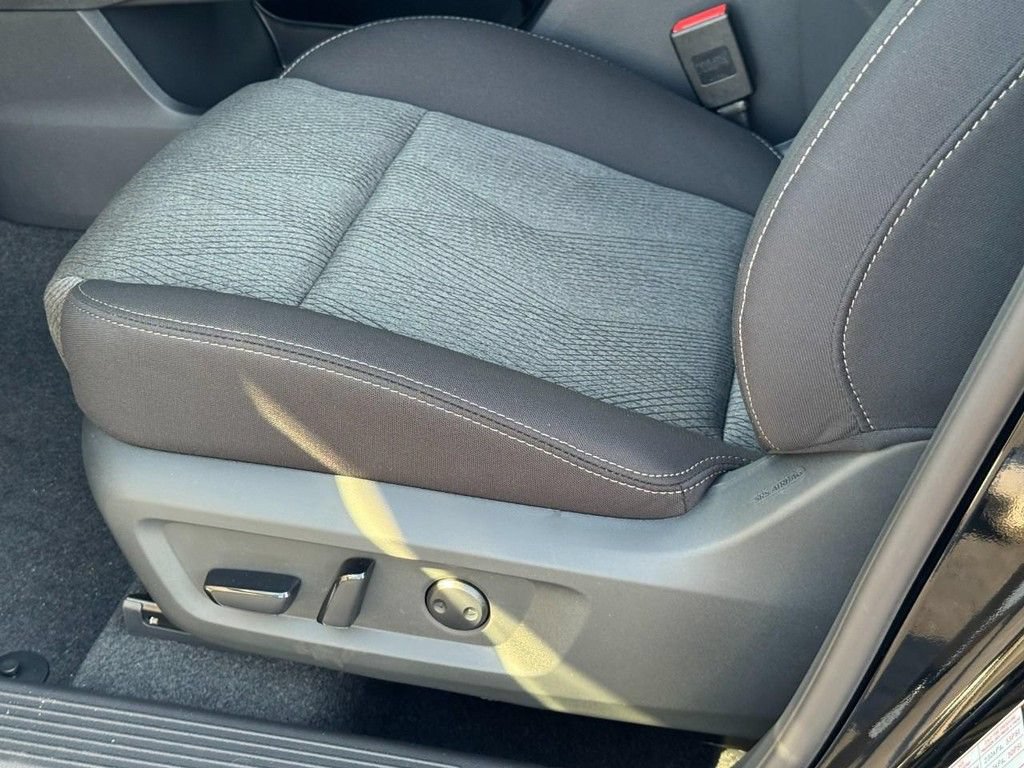 New 2026 Nissan Rogue SV AWD/4WD image 10