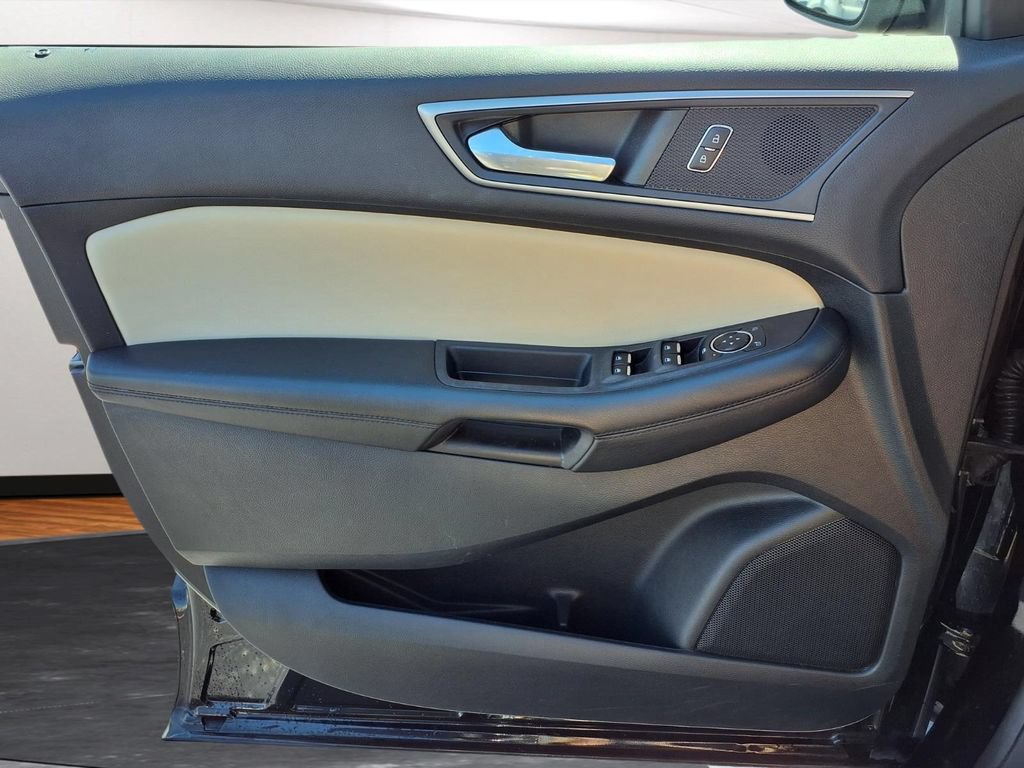 Used 2022 Ford Edge SEL AWD/4WD image 17