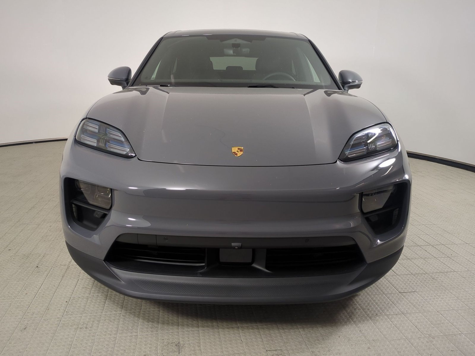 New 2026 Porsche Macan Electric RWD image 6