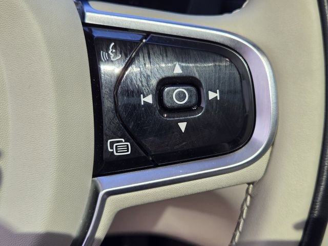 Certified 2023 Volvo XC60 B5 Ultimate w/ Protection Package Premier FWD image 25