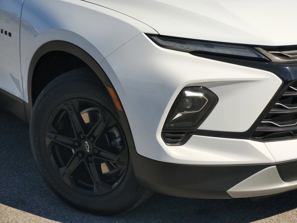 Used 2023 Chevrolet Blazer LT w/ Midnight/Sport Edition image 9