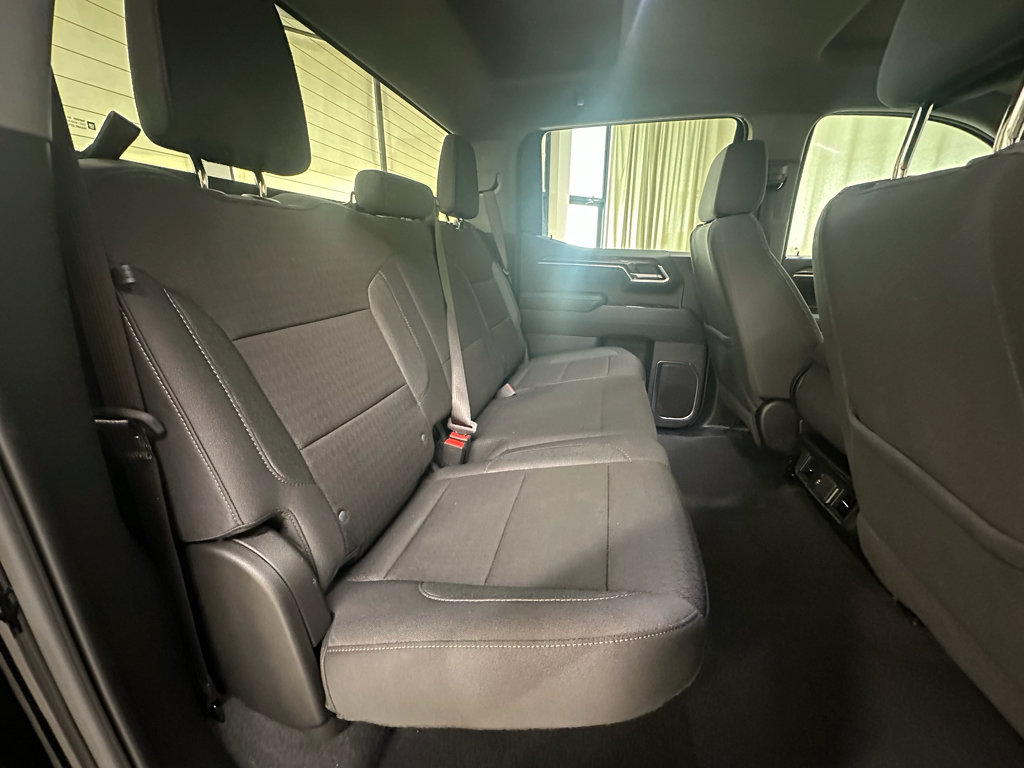 Used 2025 Chevrolet Silverado 1500 LT AWD/4WD image 19