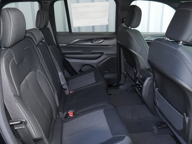 New 2025 Jeep Grand Cherokee Laredo X w/ Luxury Tech Group I image 26