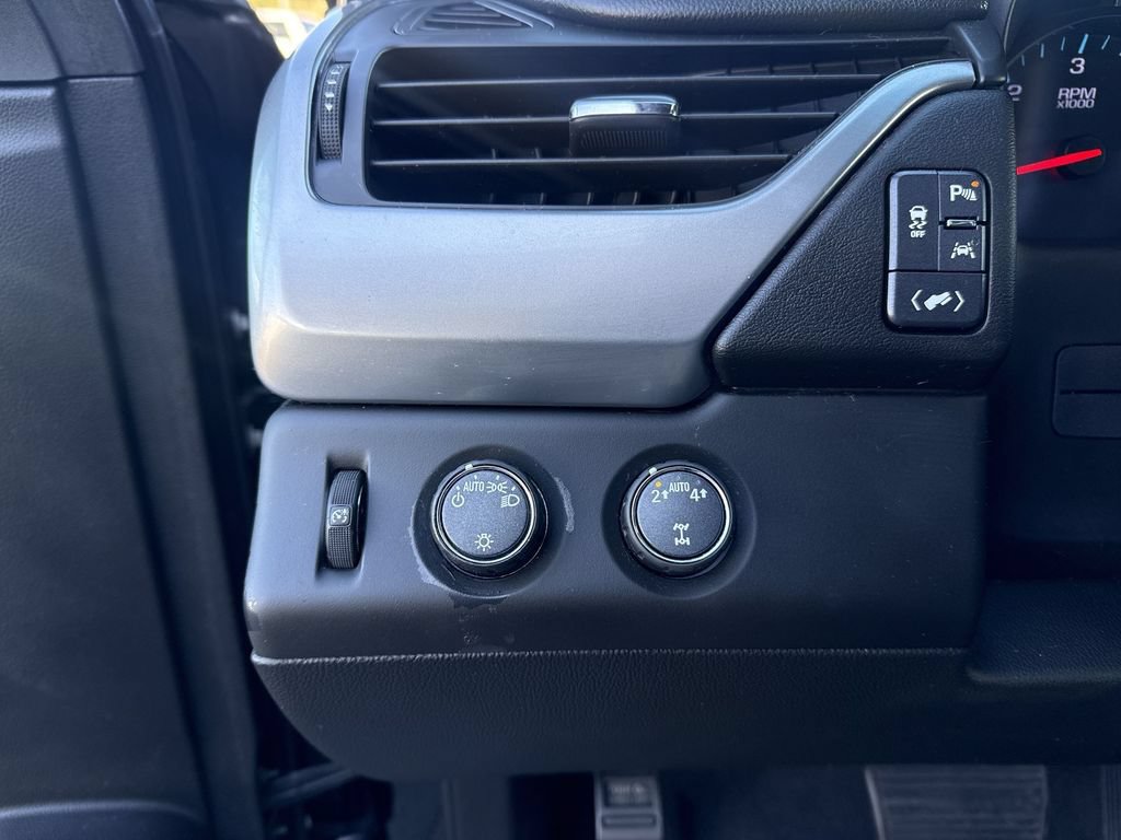 Used 2019 Chevrolet Tahoe LT AWD/4WD image 32