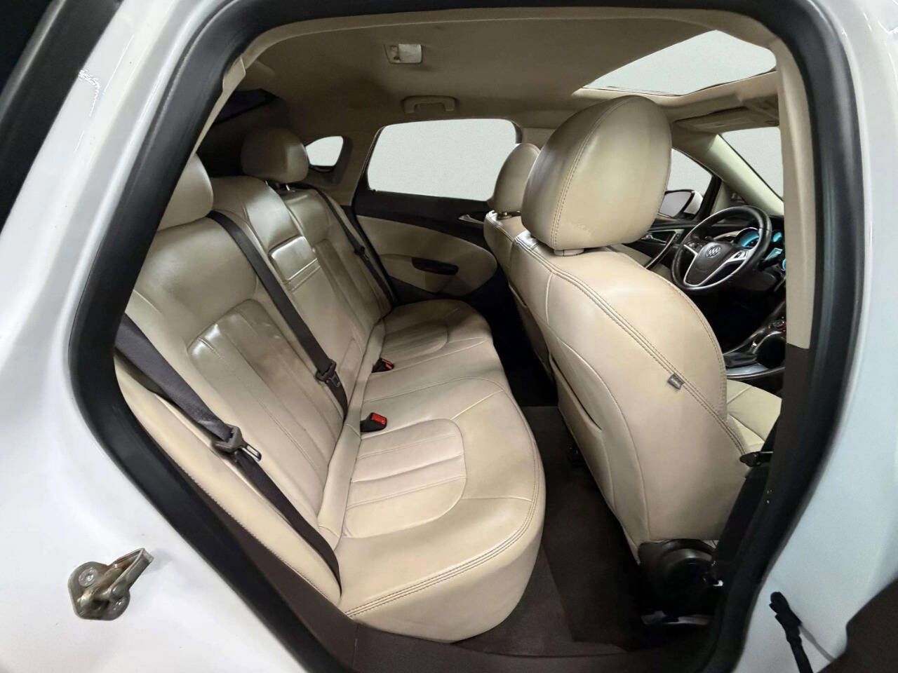 Used 2015 Buick Verano Leather w/ Experience Buick Package image 21