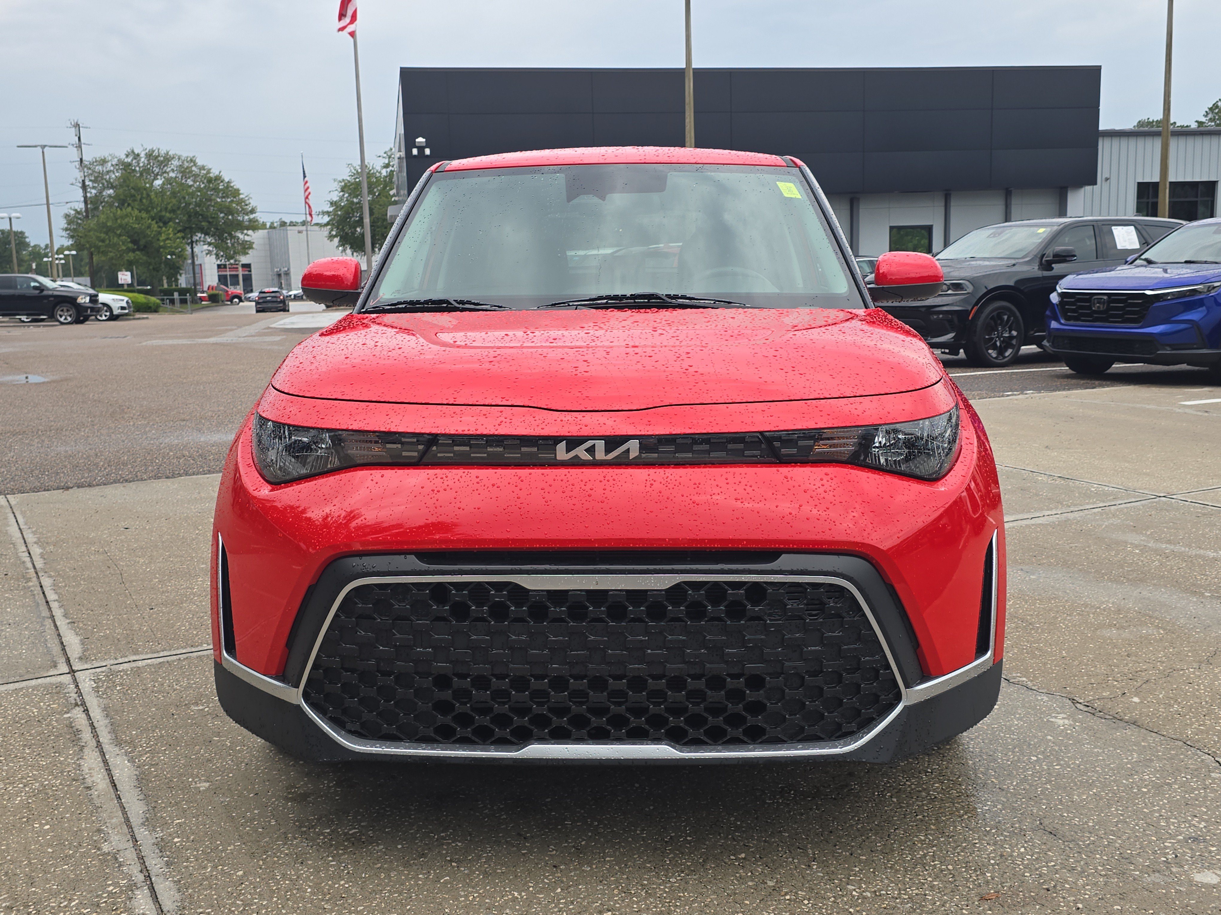 Certified 2025 Kia Soul LX FWD image 3