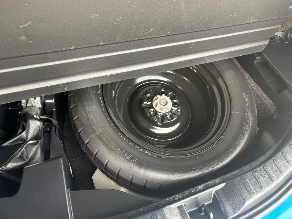 Used 2018 Toyota RAV4 LE w/ All Weather Liner Package image 29