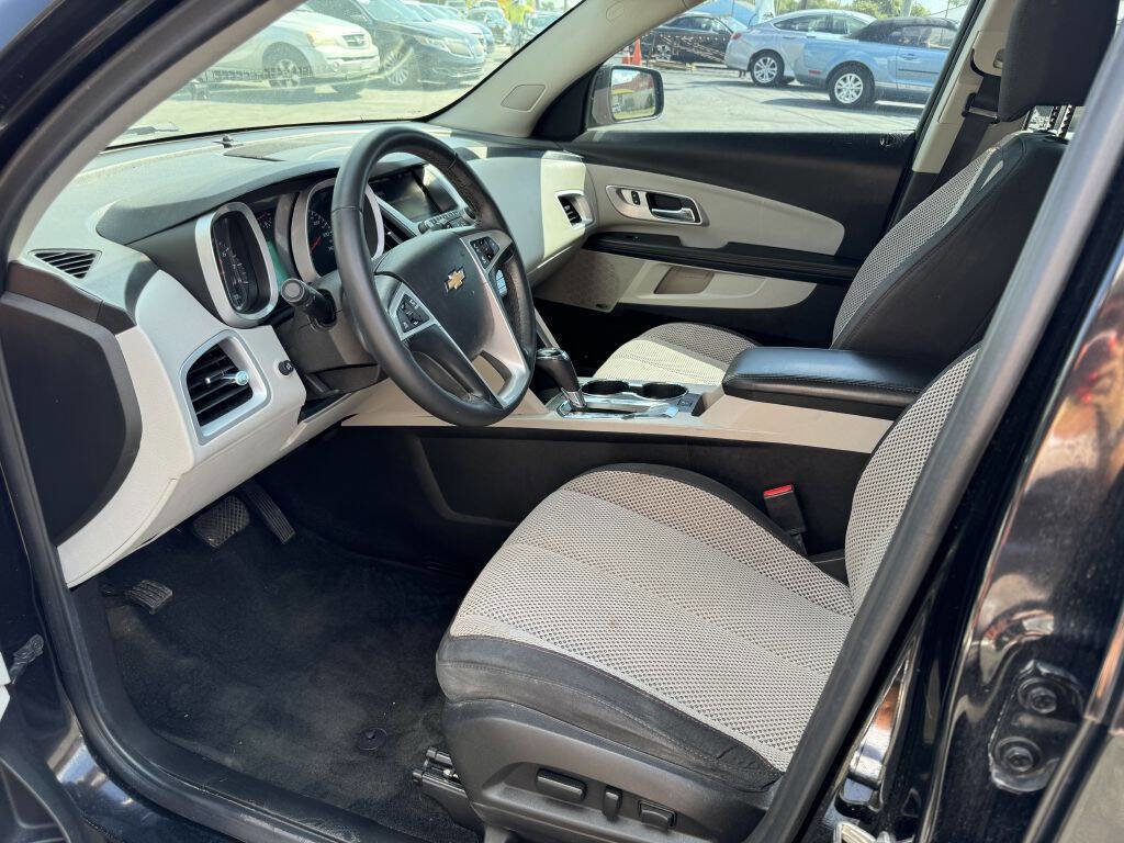 Used 2017 Chevrolet Equinox LT w/ Convenience Package image 9