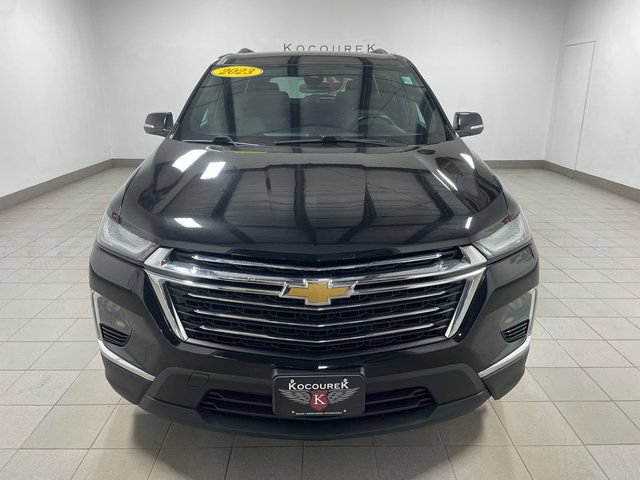 Used 2023 Chevrolet Traverse LT AWD/4WD image 2