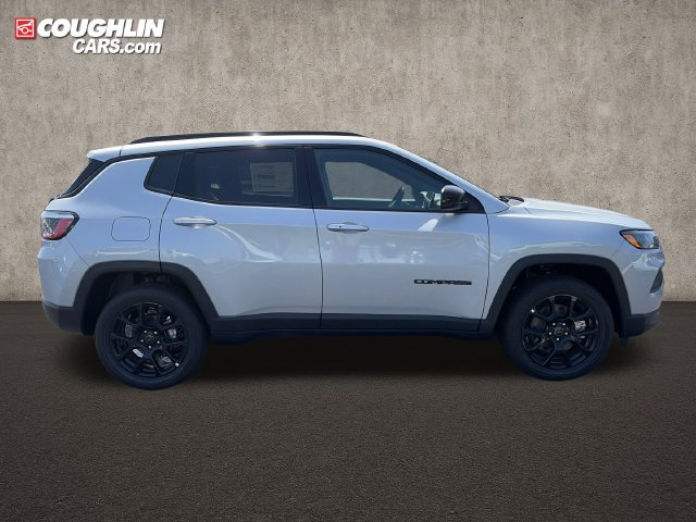 New 2026 Jeep Compass Latitude AWD/4WD image 9