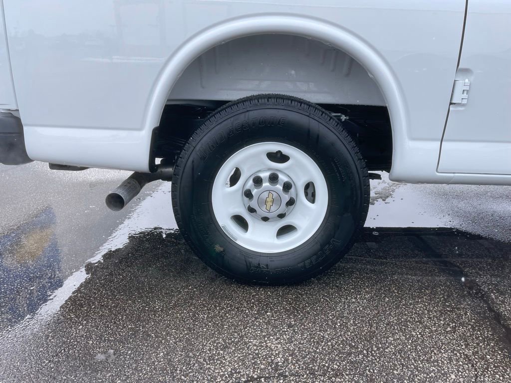 New 2025 Chevrolet Express 2500 w/ Driver Convenience Package image 24