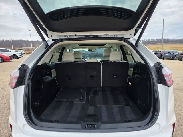 Used 2022 Ford Edge Titanium image 44