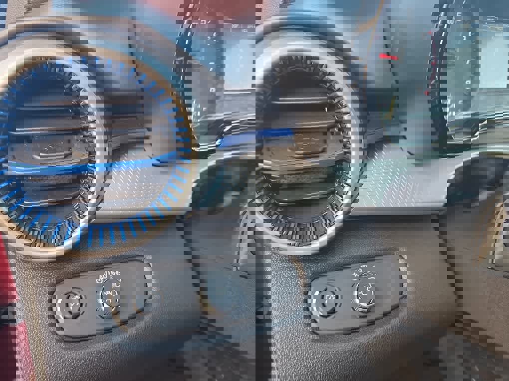 Used 2025 Chevrolet Trax LS w/ LS Convenience Package image 11