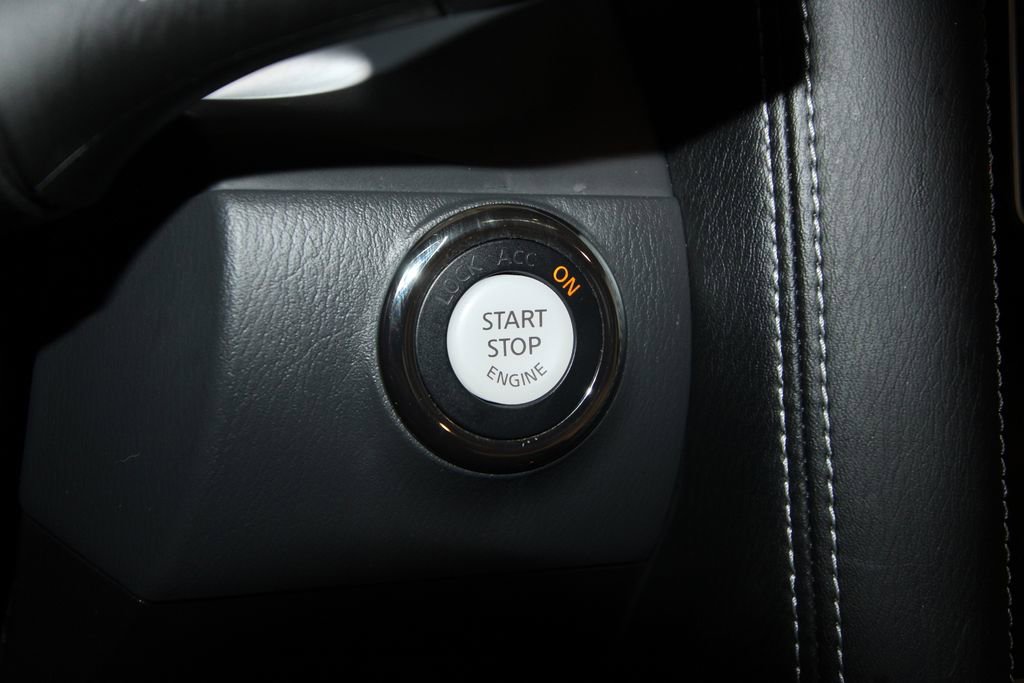 Used 2024 Nissan Armada Platinum w/ Captain's Chairs Package image 17