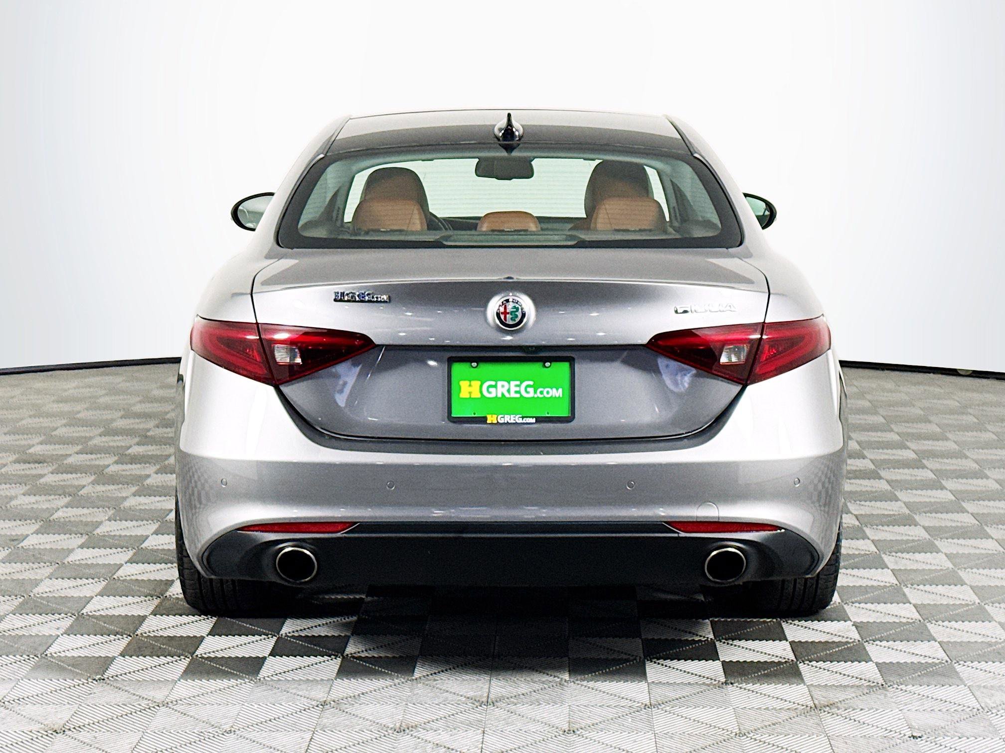 Used 2019 Alfa Romeo Giulia Ti image 8