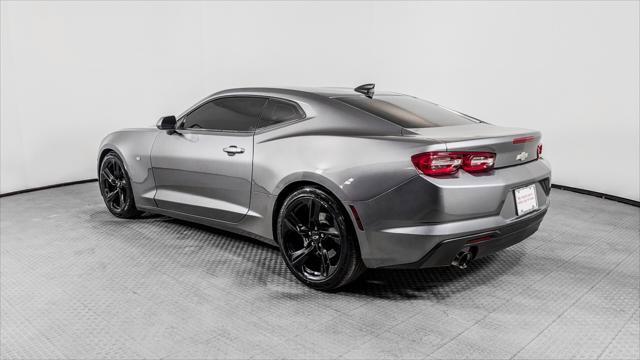 Used 2022 Chevrolet Camaro LT RWD image 6