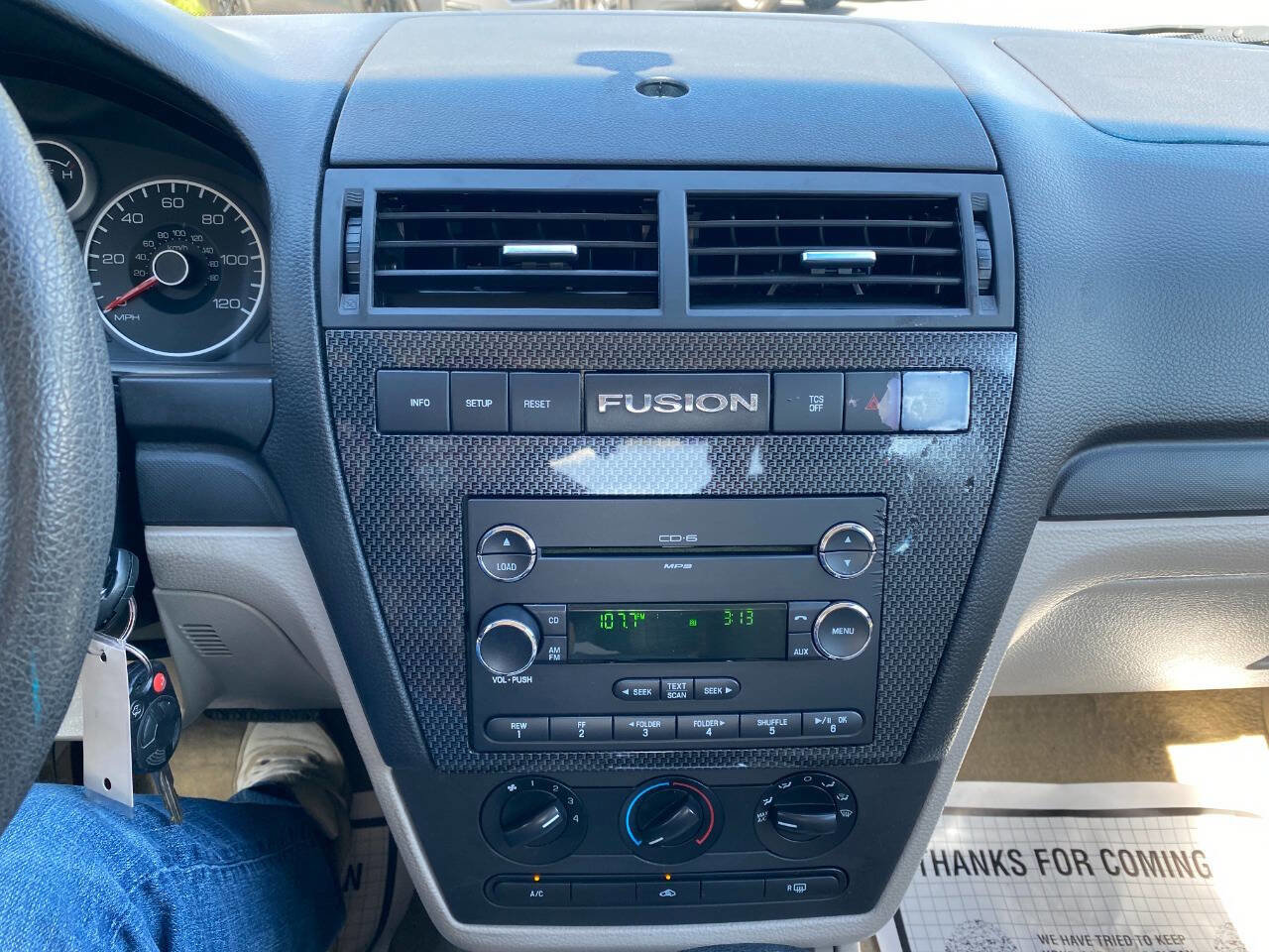 Used 2009 Ford Fusion SE FWD image 15