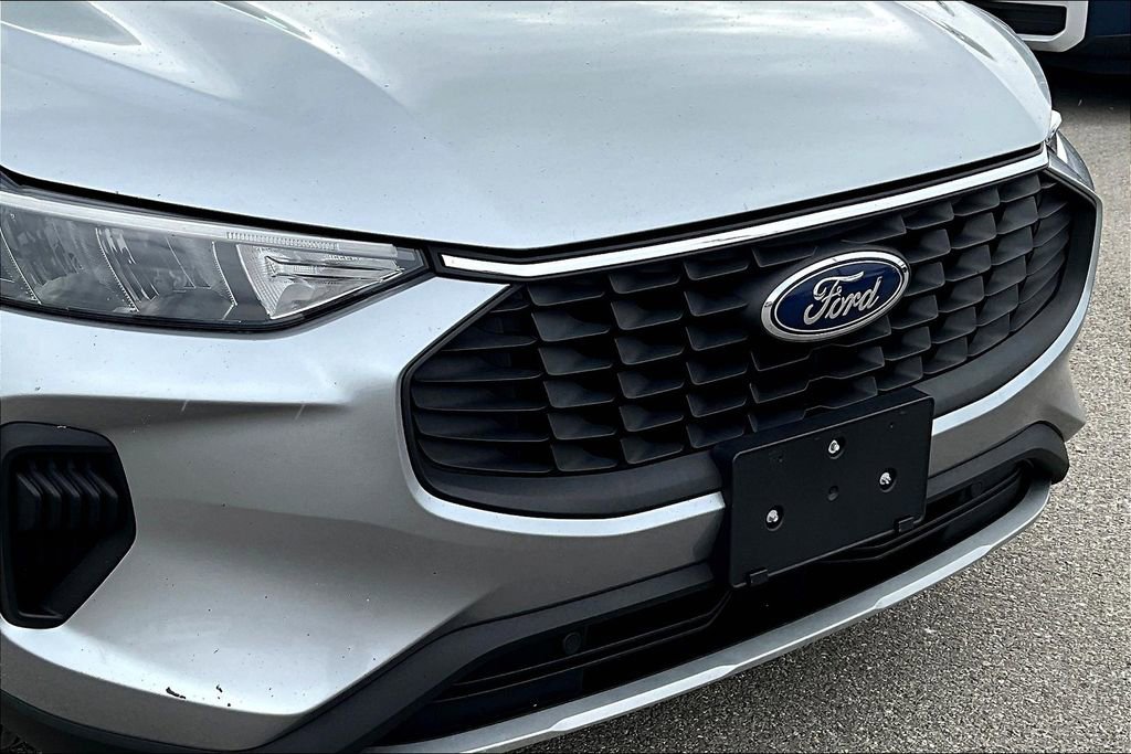 Used 2023 Ford Escape Active image 37