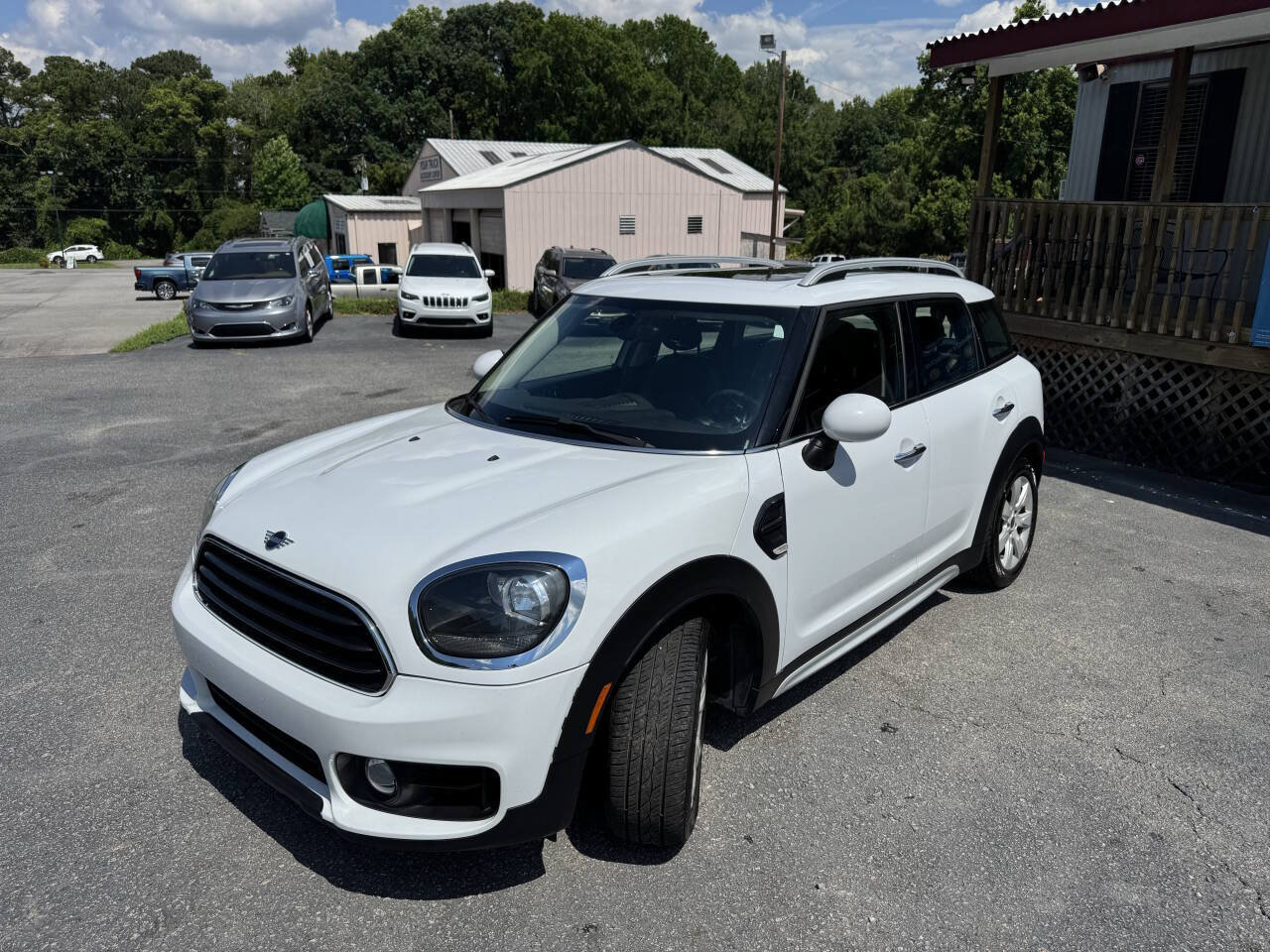 Used 2019 MINI Cooper Countryman FWD image 3