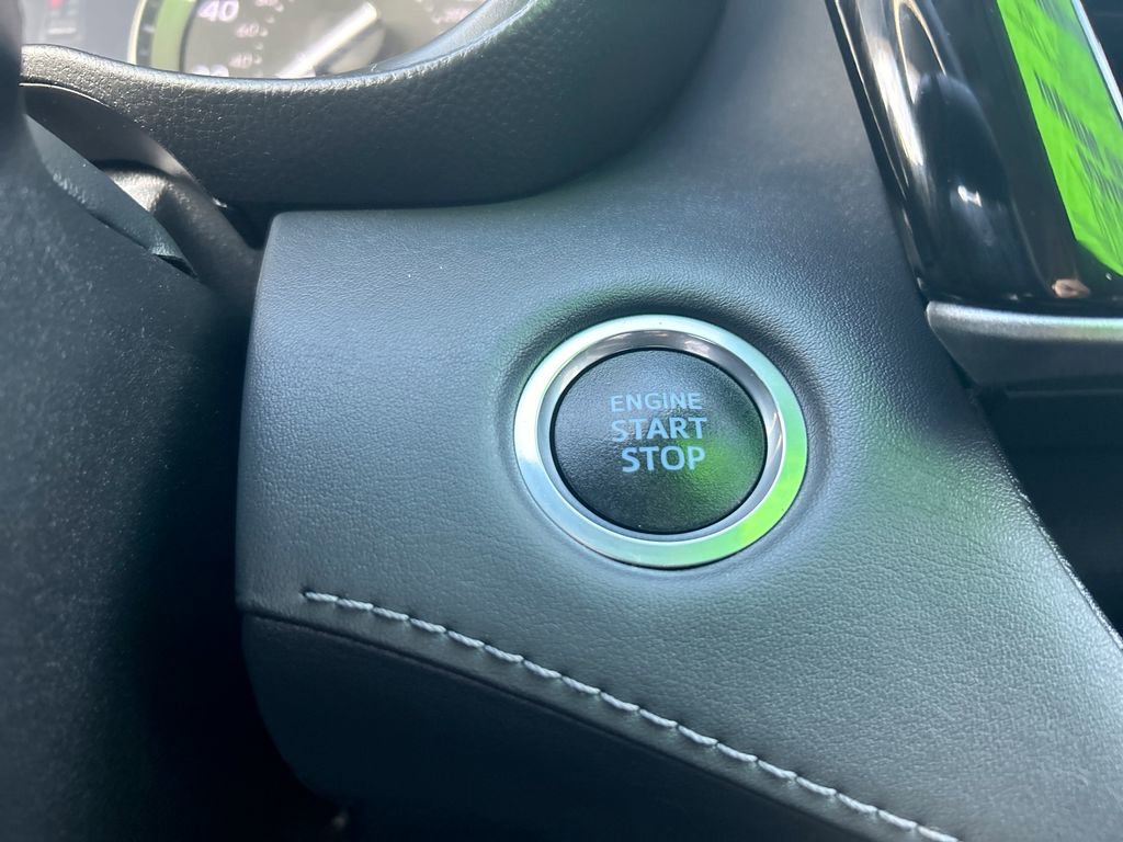 Used 2021 Toyota Highlander XLE image 17