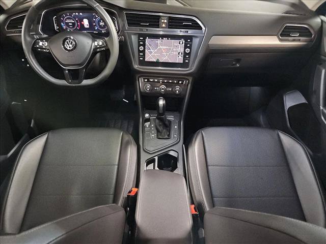 Used 2020 Volkswagen Tiguan SEL w/ Tiguan Three-Row MDO Package FWD image 19