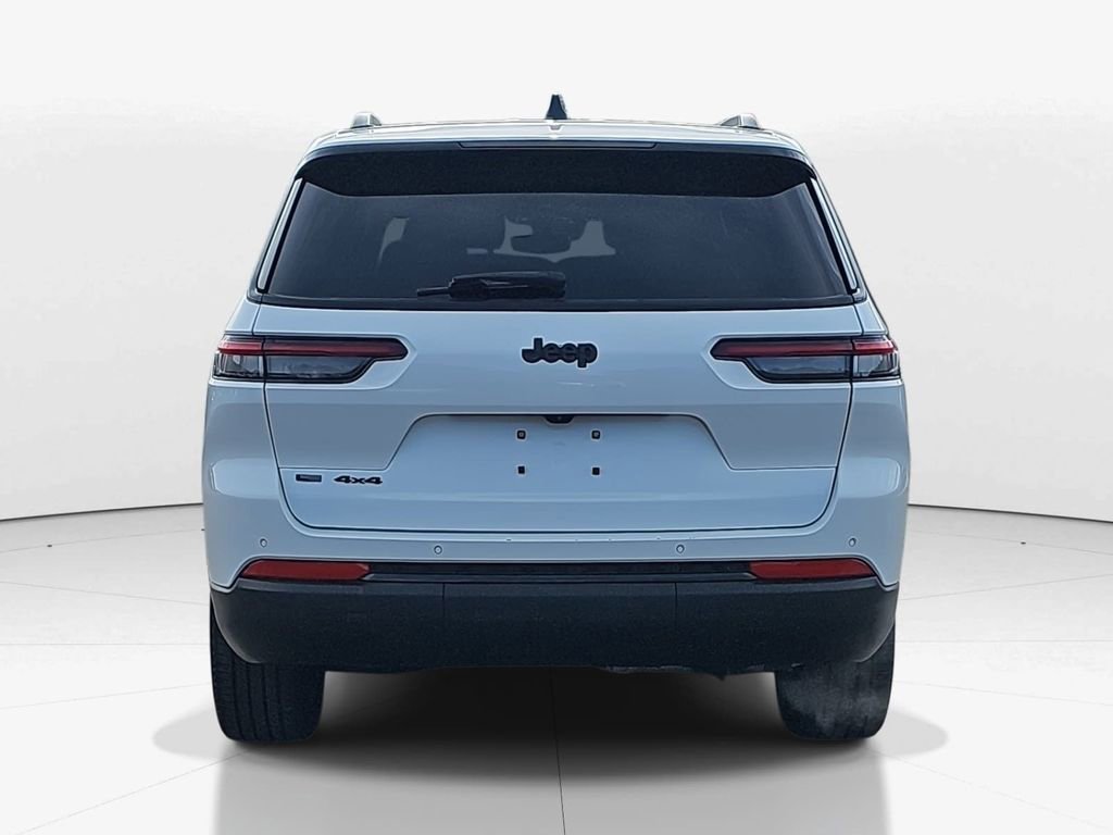 Used 2023 Jeep Grand Cherokee L Laredo image 6