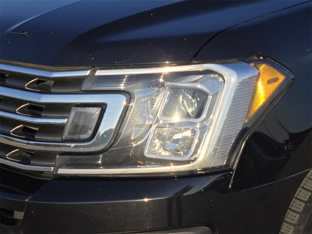 Used 2020 Ford Expedition XLT w/ Black Accent Package image 3