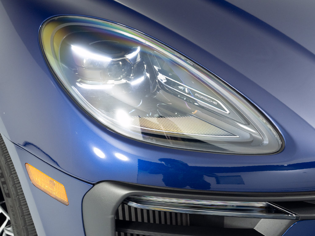 Certified 2026 Porsche Macan S AWD/4WD image 42