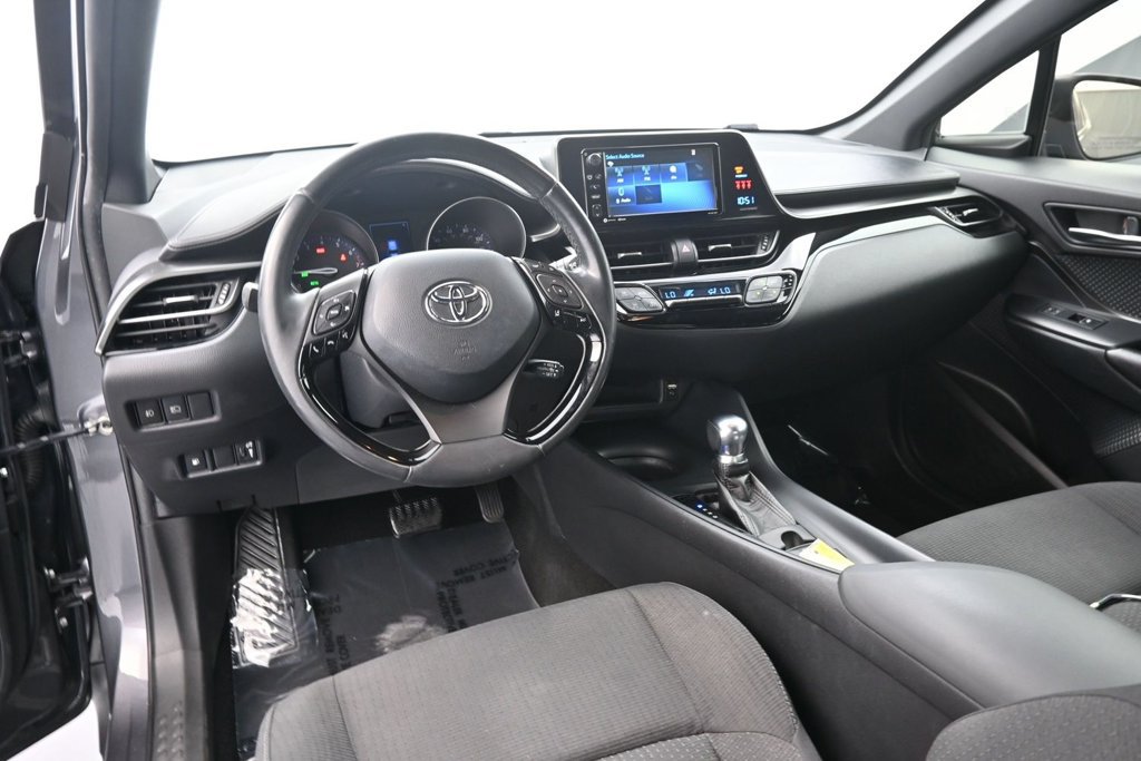 Used 2018 Toyota C-HR XLE FWD image 15