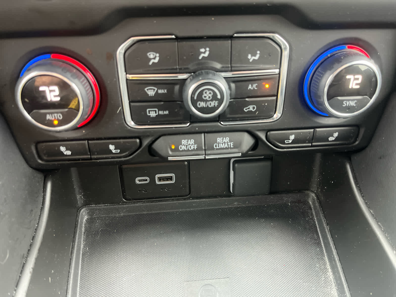 Used 2024 Chevrolet Tahoe LT image 19