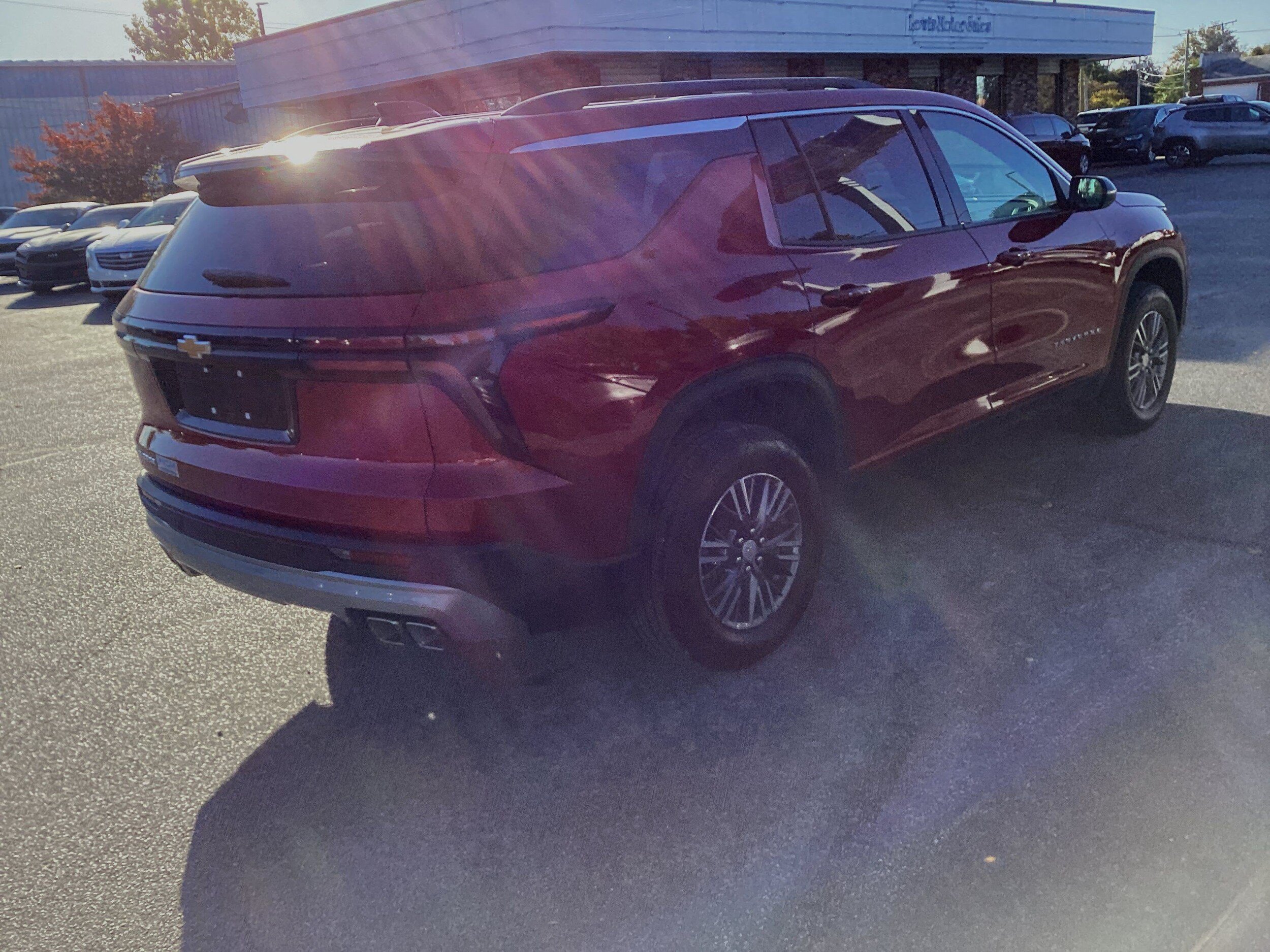 Used 2026 Chevrolet Traverse LT FWD image 6