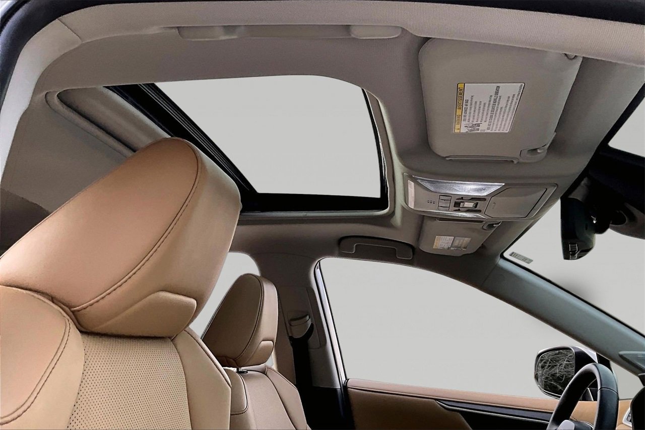 Used 2021 Toyota RAV4 Limited w/ Limited Grade Weather Package image 16