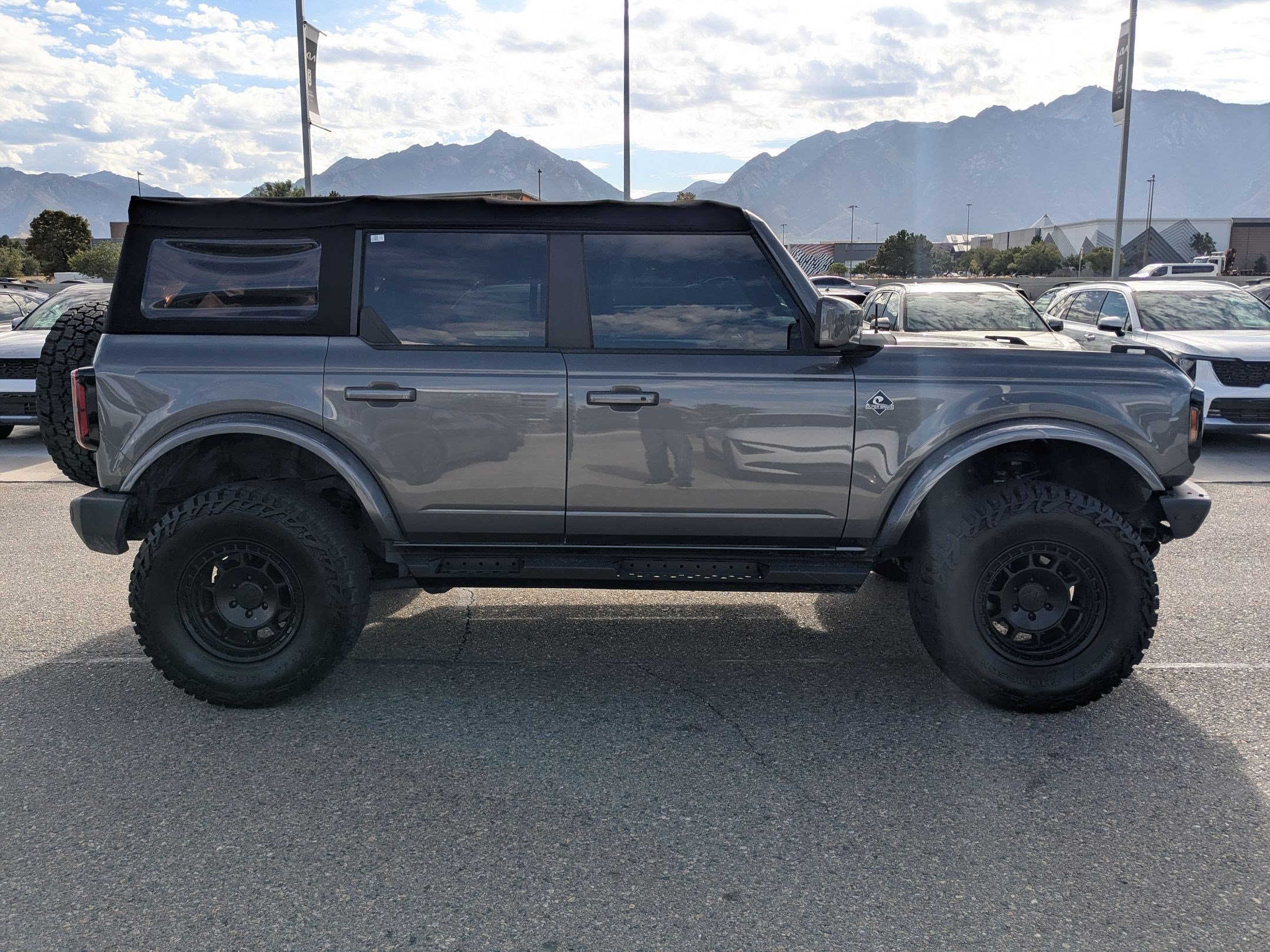 Used 2021 Ford Bronco Outer Banks AWD/4WD image 7
