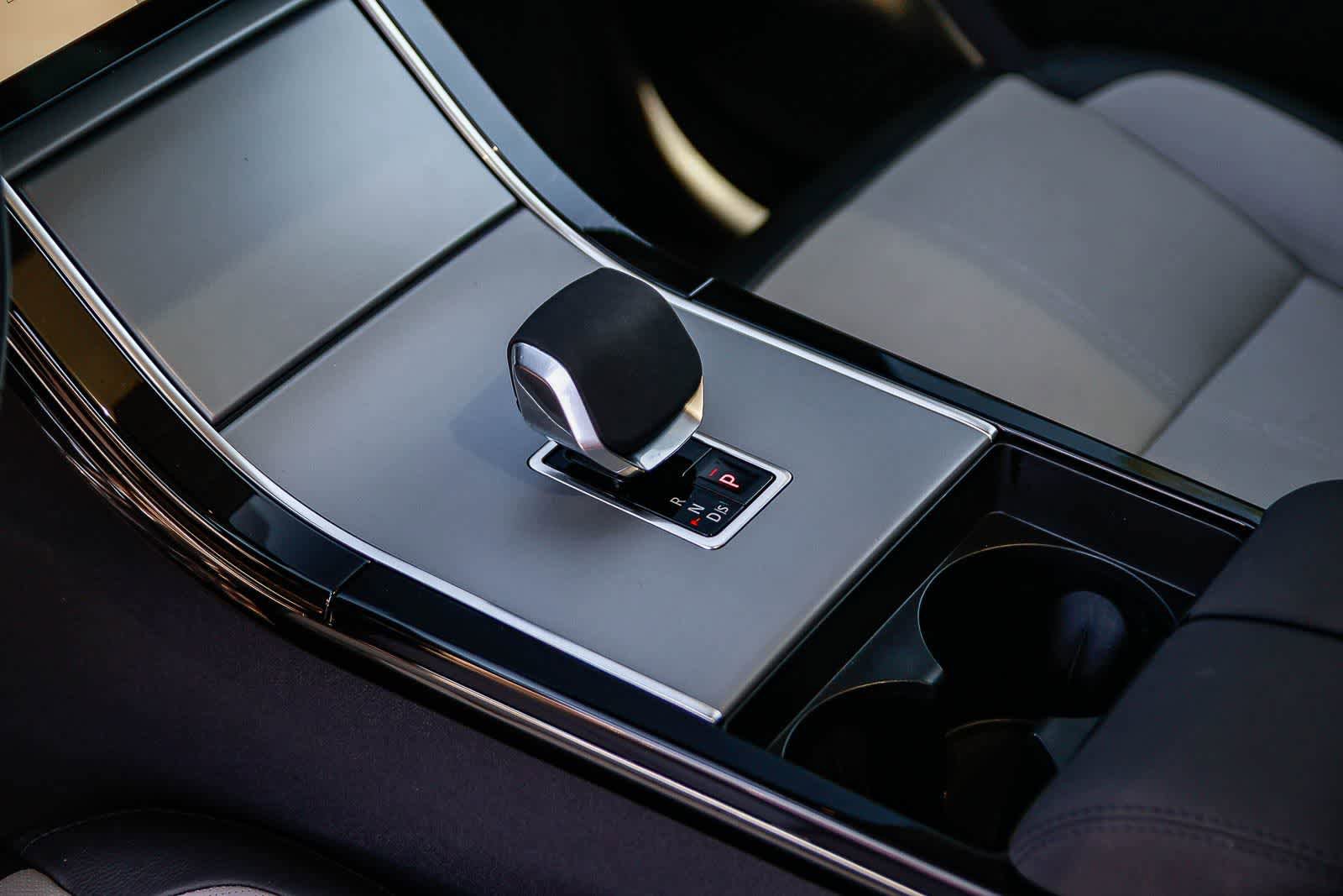 Used 2025 Land Rover Range Rover Velar S image 20