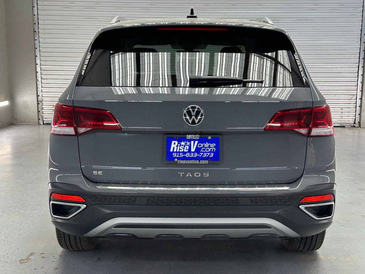 Used 2023 Volkswagen Taos SE w/ Black Wheel Package FWD image 7