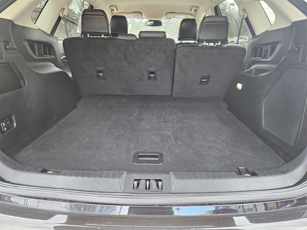 Used 2024 Ford Edge Titanium image 25