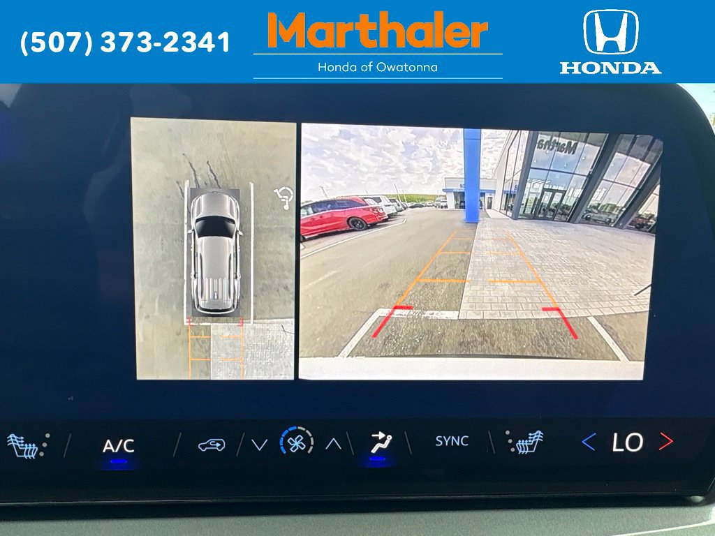 Used 2026 Chevrolet Traverse LT w/ Driver Confidence Package AWD/4WD image 27