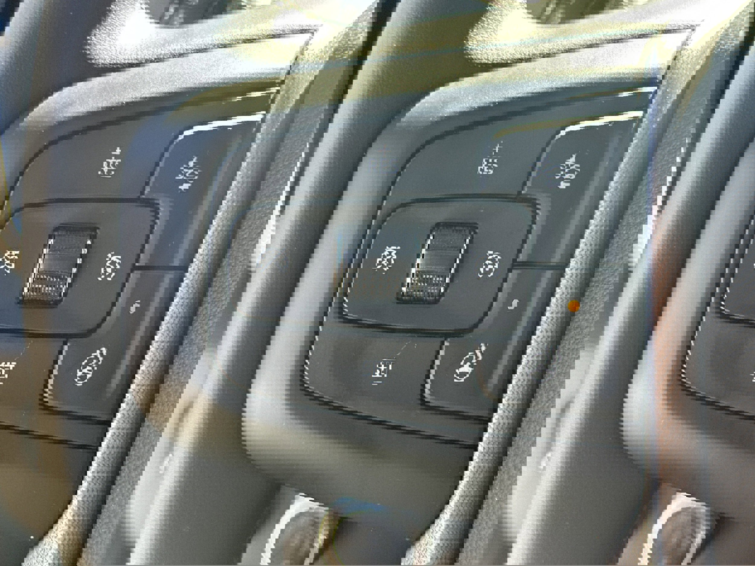 Used 2024 GMC Sierra 2500 Denali w/ Denali Reserve Package image 25